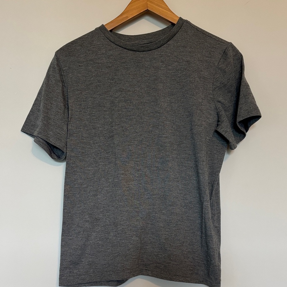 Urban Pipeline Grey Tee Shirt Sz 18-20 EUC